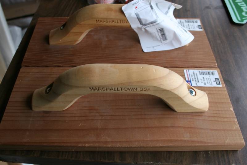 lot 338 image: Wooden Floats