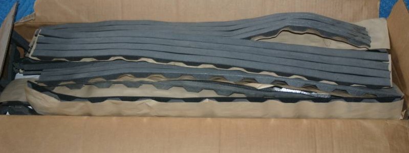 lot 555 image: Drain Closure Strips