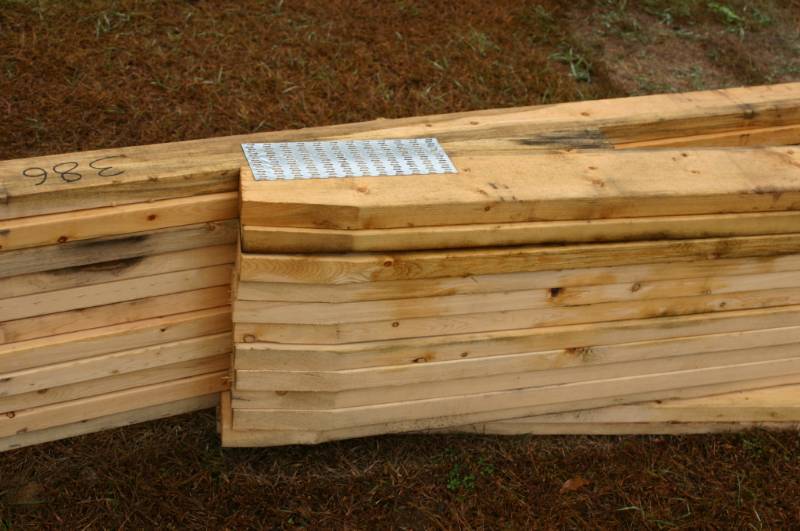 lot 1 image: Rafters