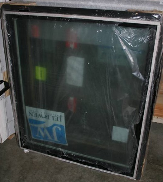 lot 393 image: Fixed Window