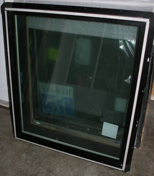 lot 394 image: Fixed Window