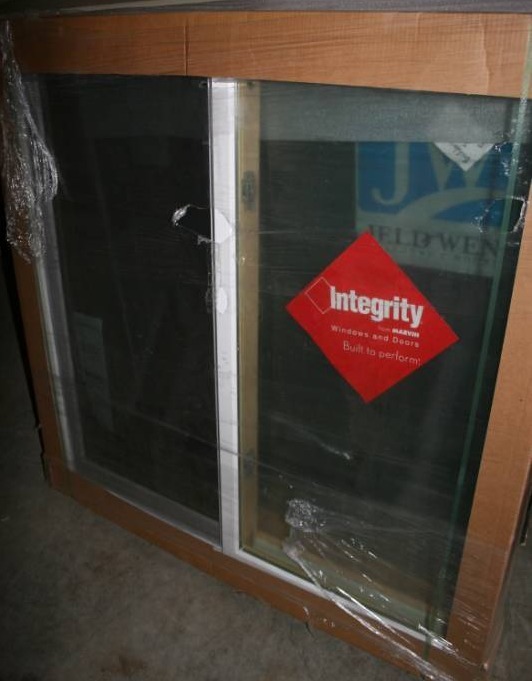 lot 401 image: Horizontal Slider Window