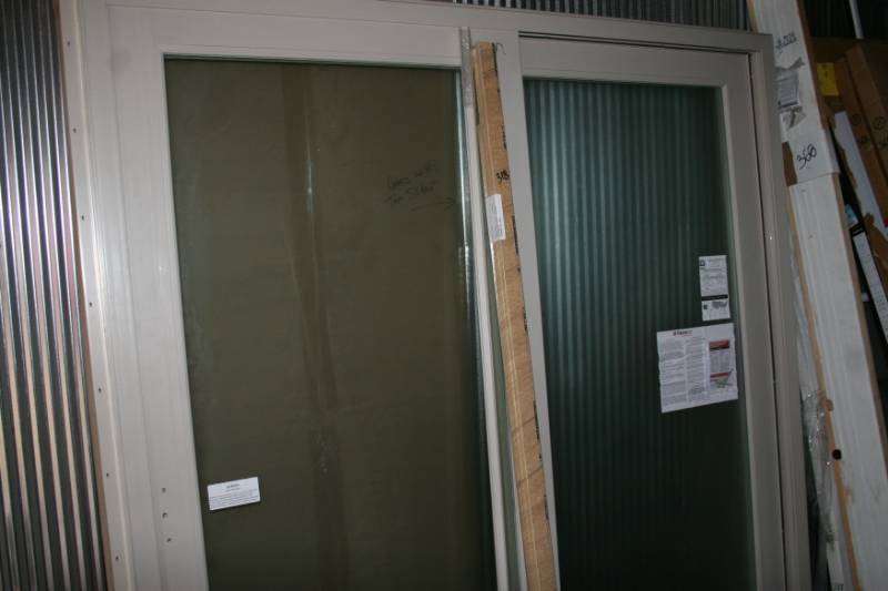lot 440 image: Sliding Door System