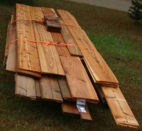 lot 256 image: Pallet of Cedar