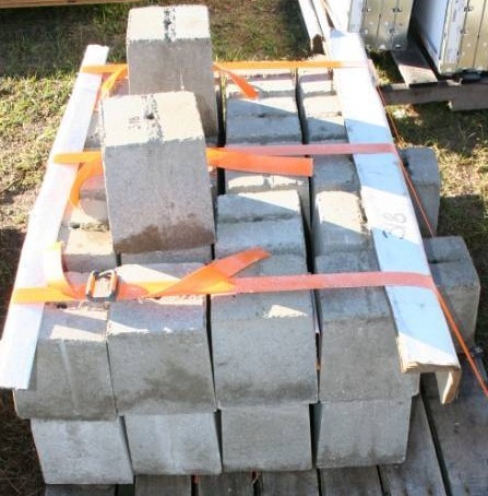 lot 286 image: Concrete Pads