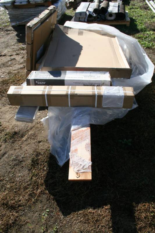 lot 572 image: Misc Trim