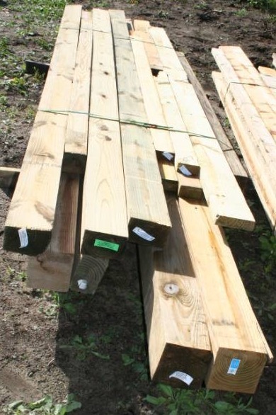 lot 582 image: Misc Posts