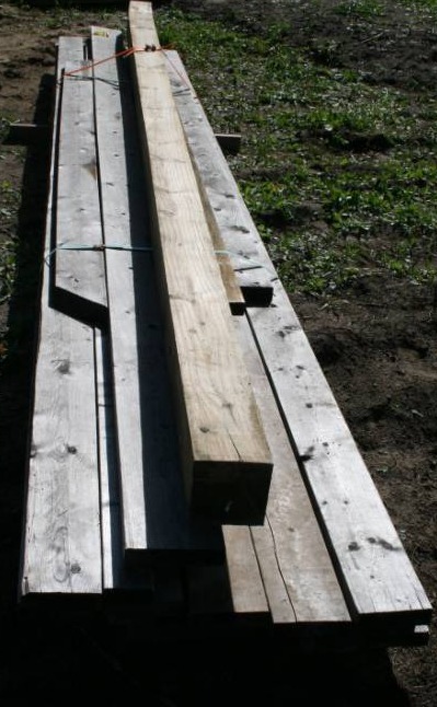 lot 587 image: Misc Lumber
