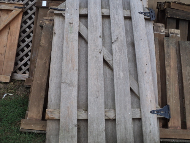 fence gate - 40 wide x 6 - curved...