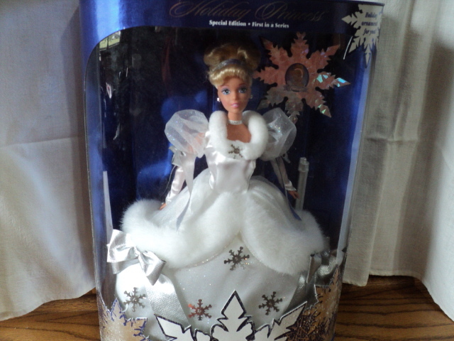 Cinderella Barbie - unopened...