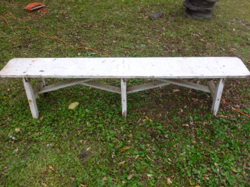 lot 10 image: Vintage Wooden Bench
