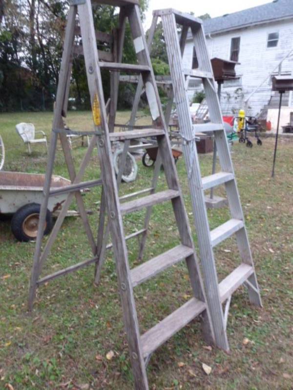 lot 33 image: Step Ladder