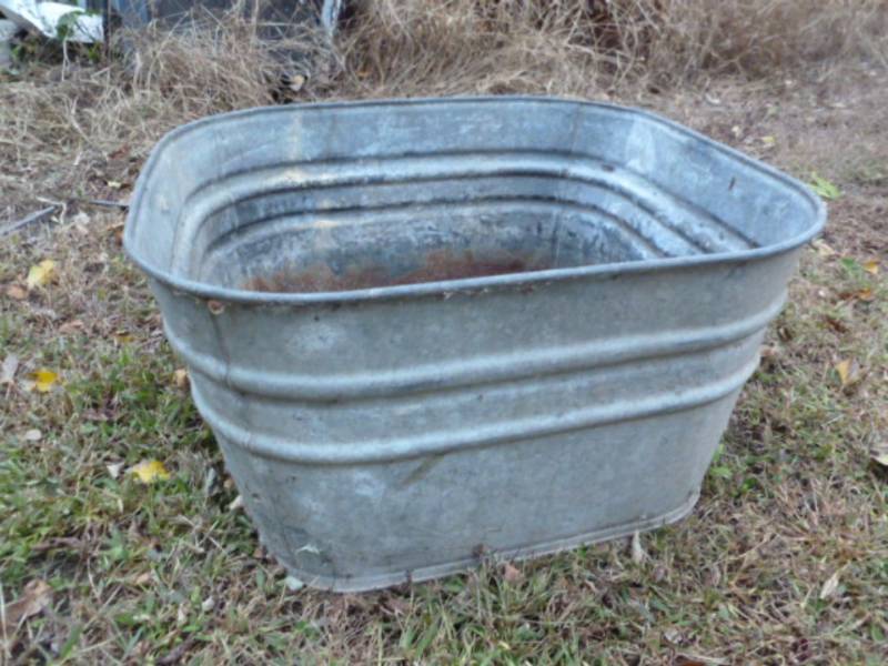lot 40 image: Vintage Wash Tub