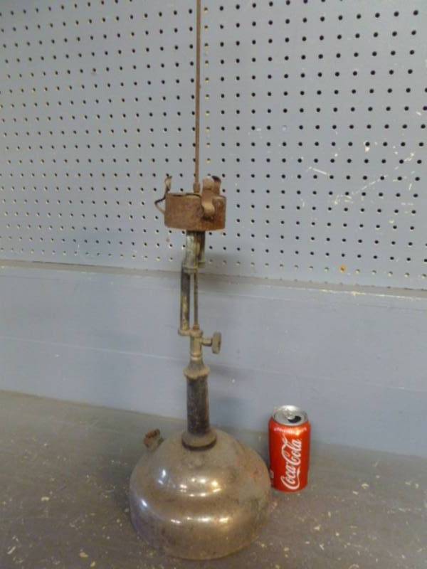lot 41 image: Vintage Lantern