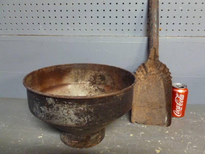 lot 44 image: Vintage Cream Separator Part