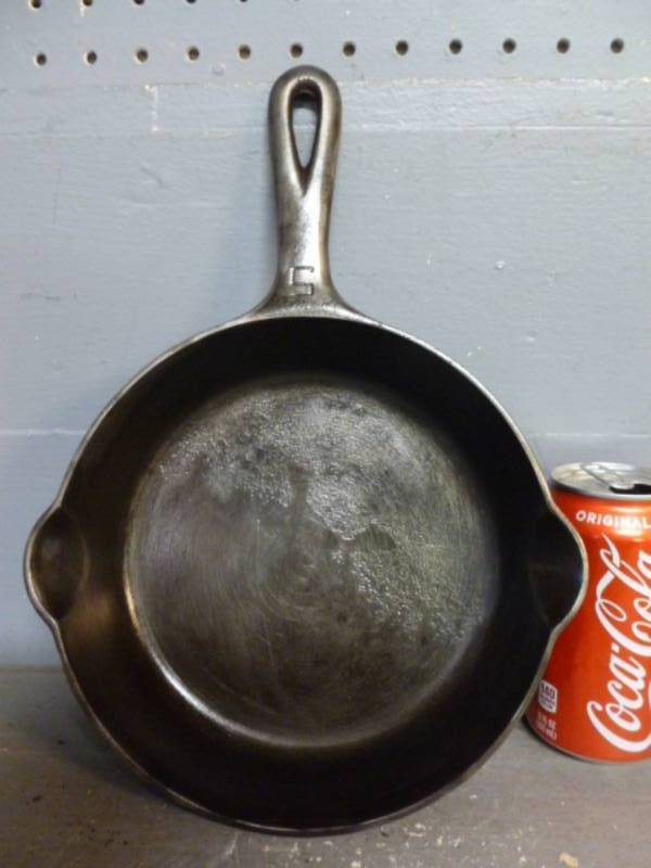 lot 56 image: Vintage Griswold Cast Iron Pan