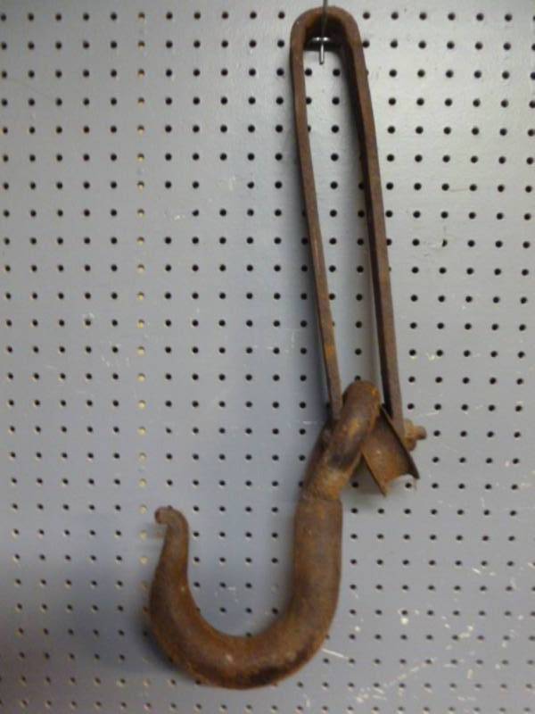 lot 64 image: Vintage Iron Hook