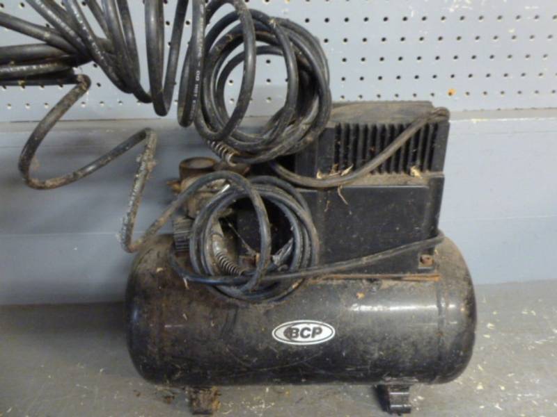 lot 65 image: Air Compressor