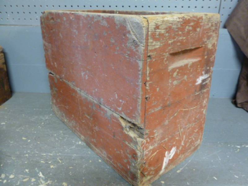 lot 68 image: Vintage Wooden Box