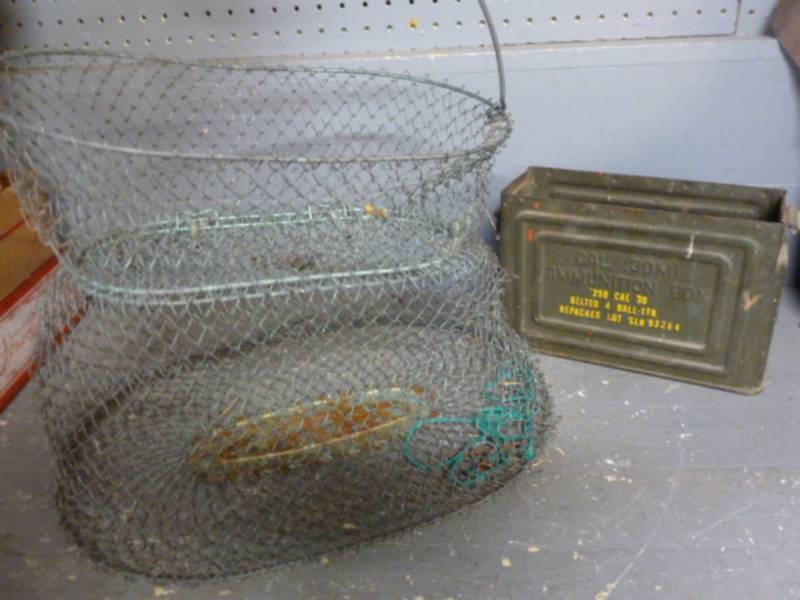 lot 84 image: Vintage Fish Basket