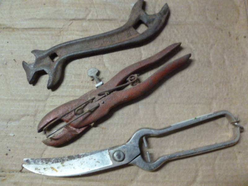 lot 93 image: Specialty Tools