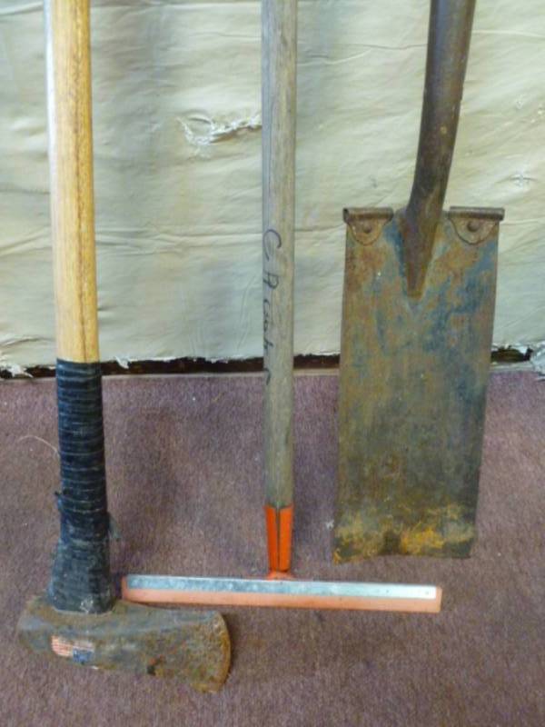 lot 96 image: Splitting Maul