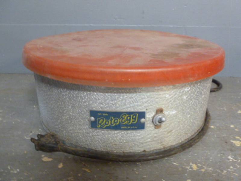 lot 110 image: Vintage Egg Washer