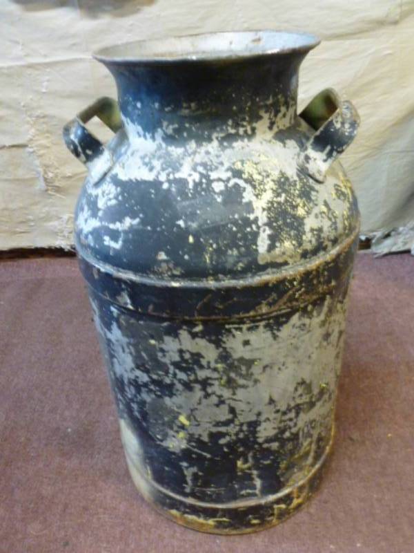 lot 115 image: Vintage Milk Can