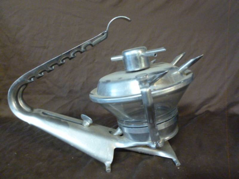 lot 125 image: Surge Milking Equipment