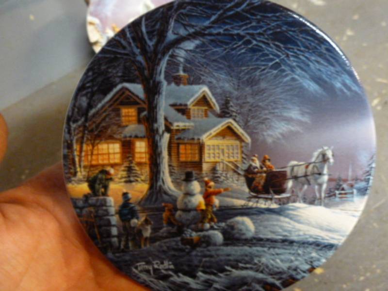 lot 144 image: Terry Redlin Plate Decoration Set