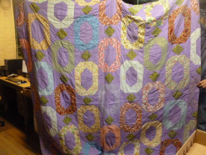 lot 177 image: Quilt