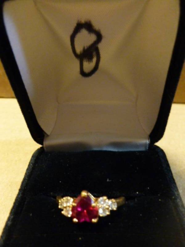 lot 197 image: Ladies Ring