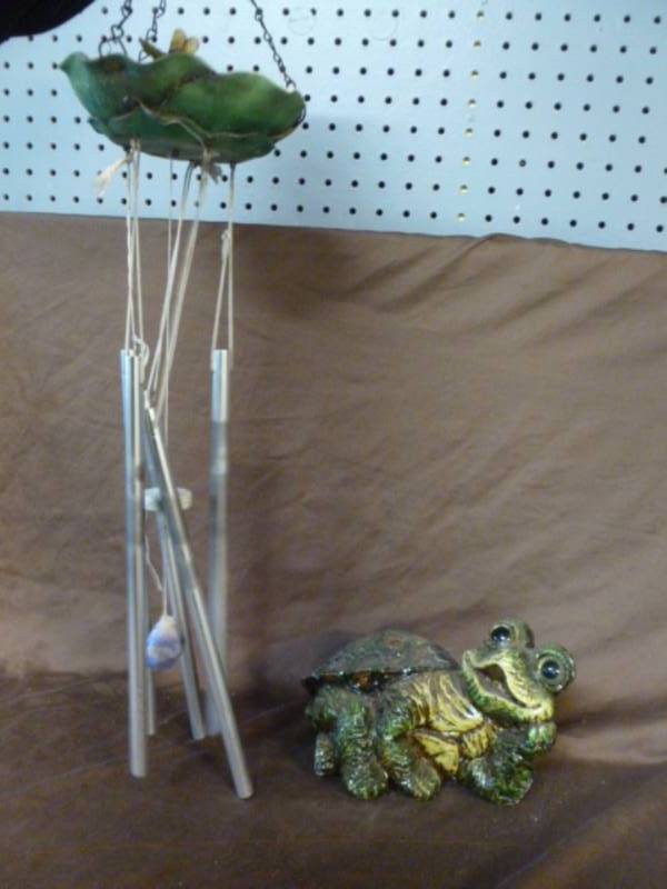 lot 209 image: Wind Chime