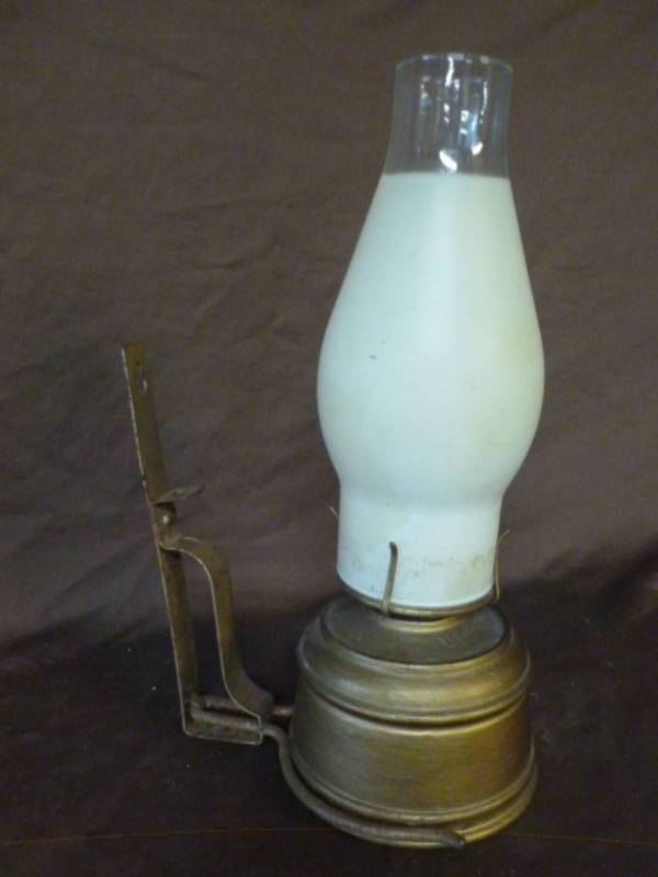 lot 212 image: Antique Oil Lamp