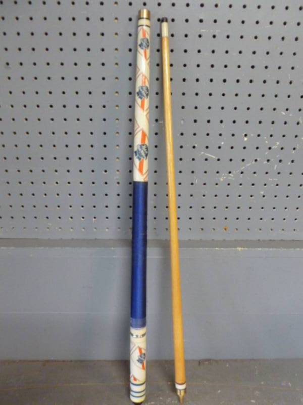 lot 233 image: Pool Stick