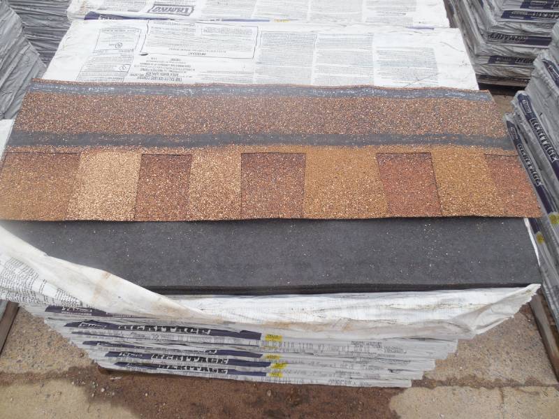 lot 5 image: (21) BUNDLES OF TAMKO   HERITAGE 30 YEAR SHINGLES IN  HARVEST GOLD
