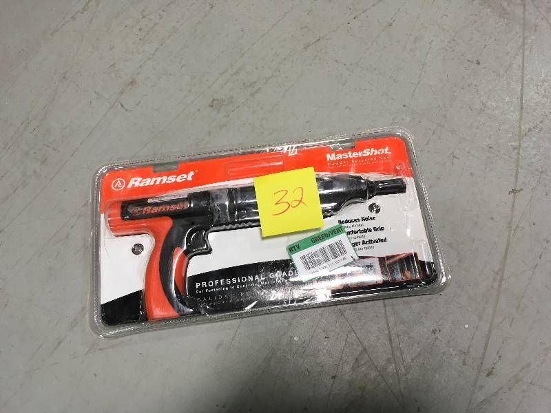 lot 32 image: RAMSET MasterShot 0.22 Caliber Powder Actuated Tool
