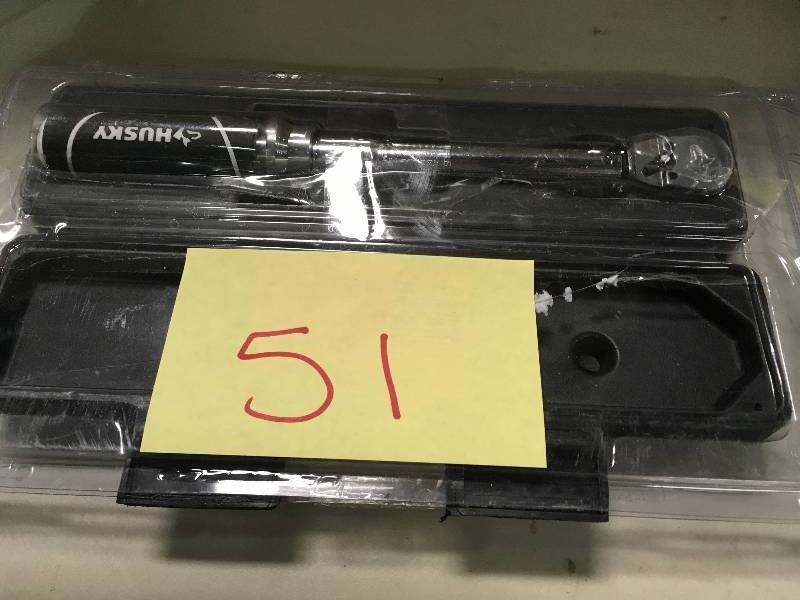 lot 51 image: Husky 14 in. Drive Torque Wrench