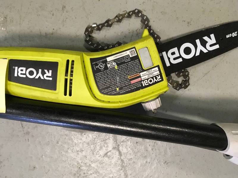 lot 71 image: Ryobi RY43161 8 Inch Chain 6 Amp Electric Corded Pole Saw USED