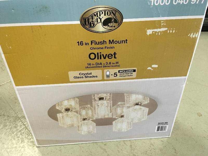 lot 73 image: Hampton Bay Olivet 16 In. 5-light Chrome Flushmount With Cube Glass GOOD CONDITION