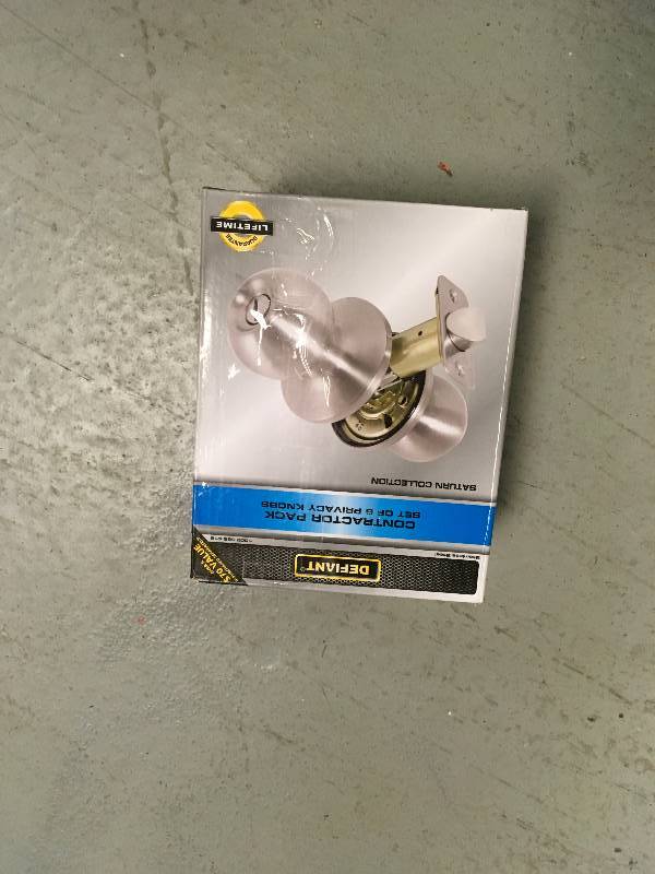 lot 75 image: Defiant Entry Keyed Privacy Locks Stainless Steele Door Knobs Contractor Pack