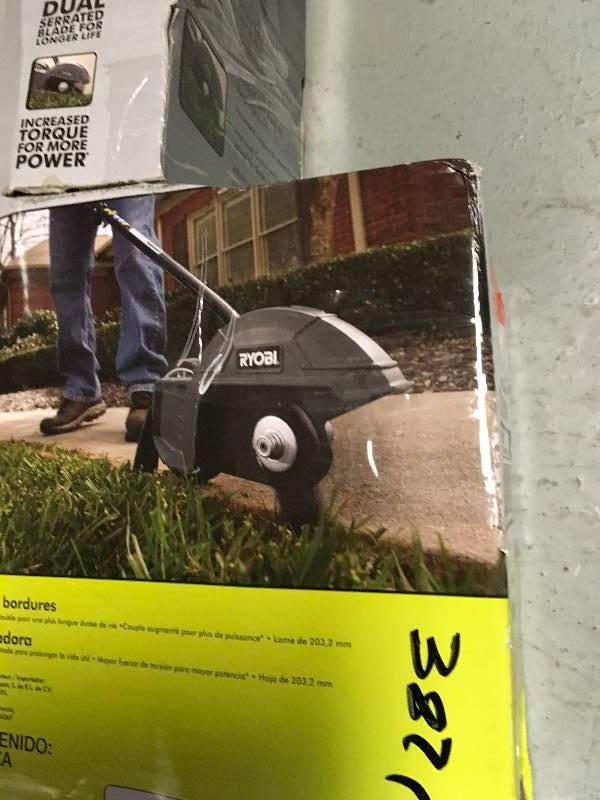 lot 36 image: Ryobi RYEDG12 Expand-It 8 in. Universal Straight Shaft Edger Attachment in working conditions