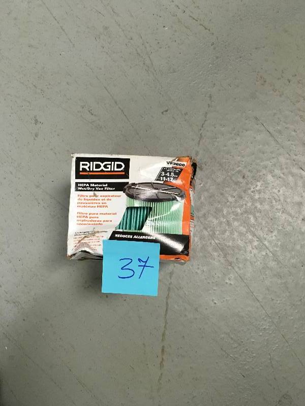 lot 37 image: Ridgid VF3600 HEPA Pleated Filter For 3-4.5 Gal Vac in good conditions