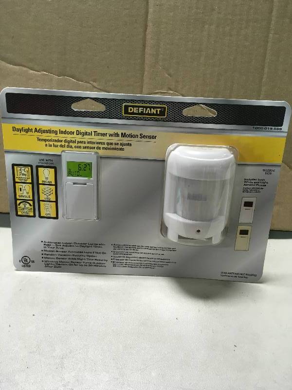 lot 72 image: DEFIANT 8 Amp 7-Day Indoor In-Wall SunSmart Digital Timer Switch with Motion Sensor, White new
