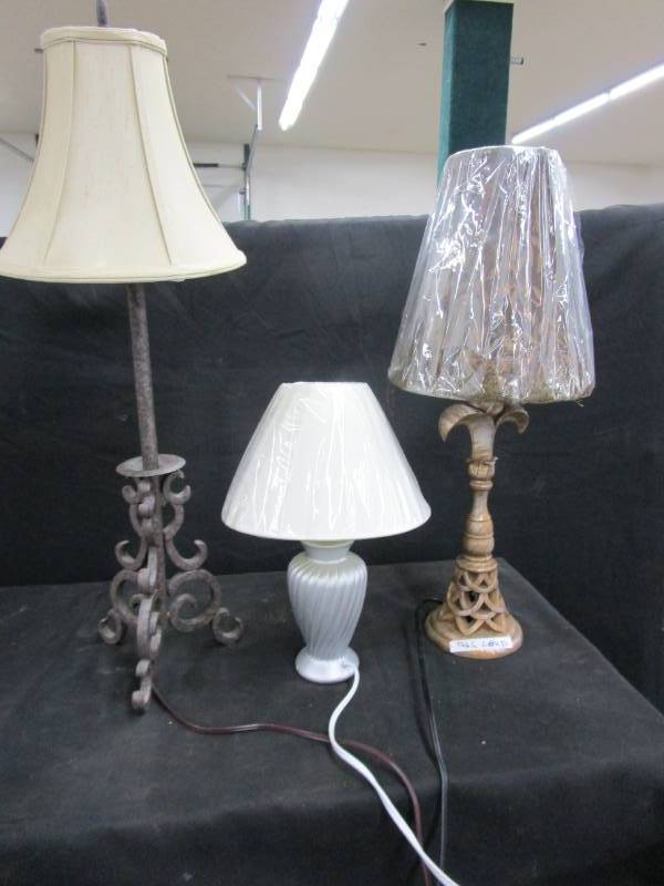 lot 8 image: 3- Table Lamps