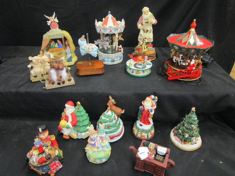 lot 28 image: Various Christmas Musical figurines