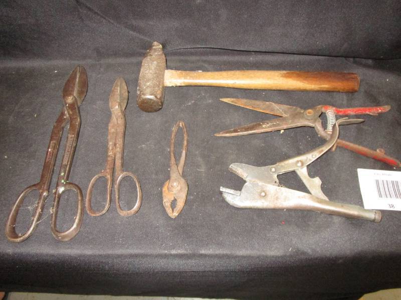 lot 38 image: Various Tools
