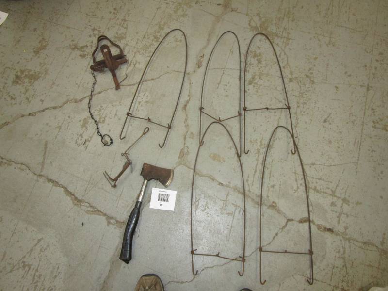 lot 40 image: Traps and hide stretchers