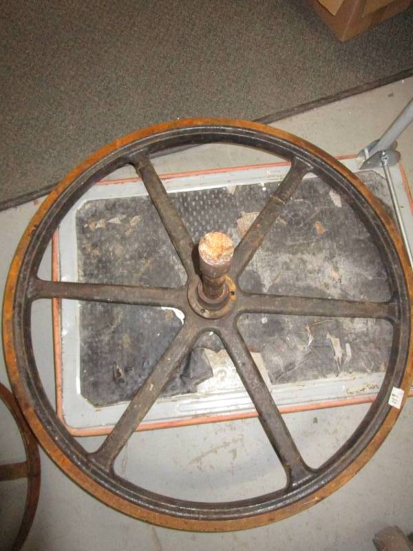 lot 60 image: Antique Wheel 3 round