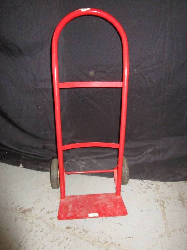 lot 81 image: Dolley Cart 250Lbs.